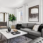 New Stylish Sanctuary - King Beds - Sloans Lake