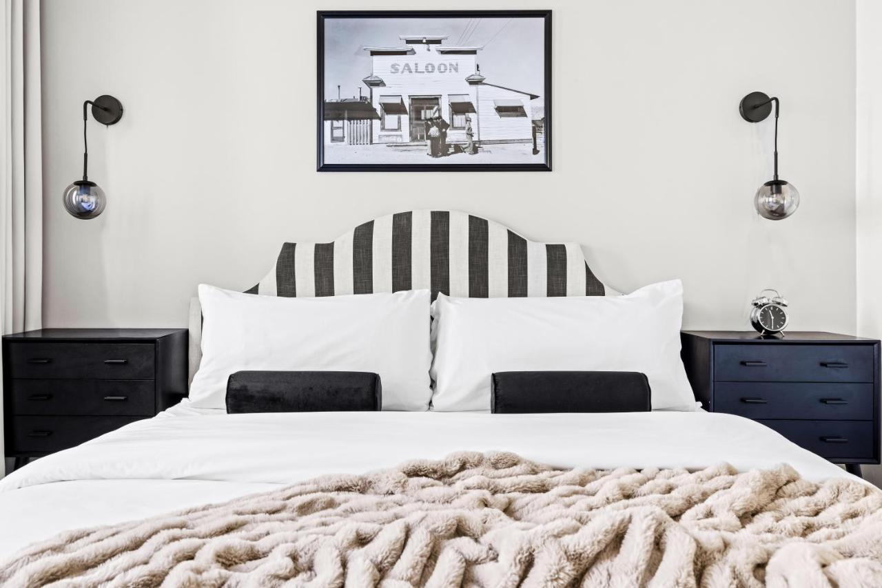 New Stylish Sanctuary - King Beds - Sloans *